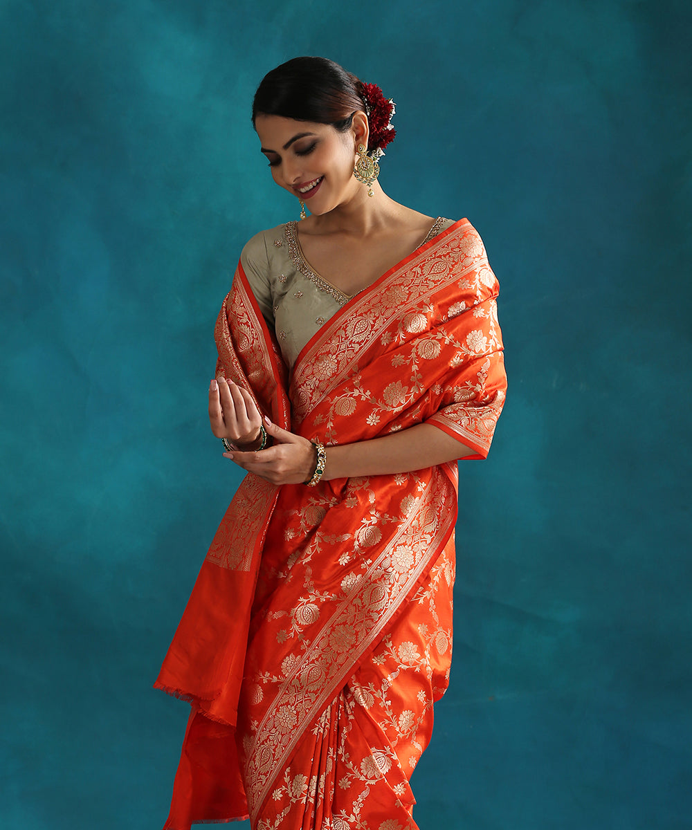 Handloom_Dark_Orange_Pure_Katan_Silk_Banarasi_Saree_With_Zari_Jaal_WeaverStory_01
