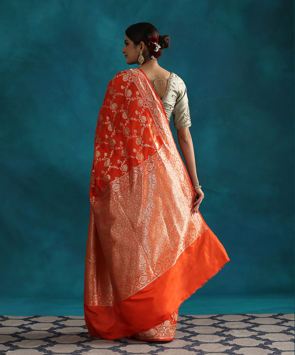 Handloom_Dark_Orange_Pure_Katan_Silk_Banarasi_Saree_With_Zari_Jaal_WeaverStory_03