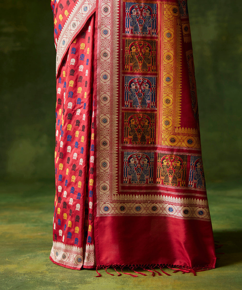 Red_Handloom_Pure_Malda_Silk_Banarasi_Baluchari_SareeWith_2_Lady_Work_In_Pallu_WeaverStory_04