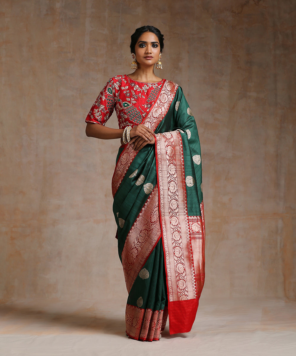 Handloom_Dark_Green_Tussar_Silk_Banarasi_Saree_With_Kadhwa_Booti_WeaverStory_02