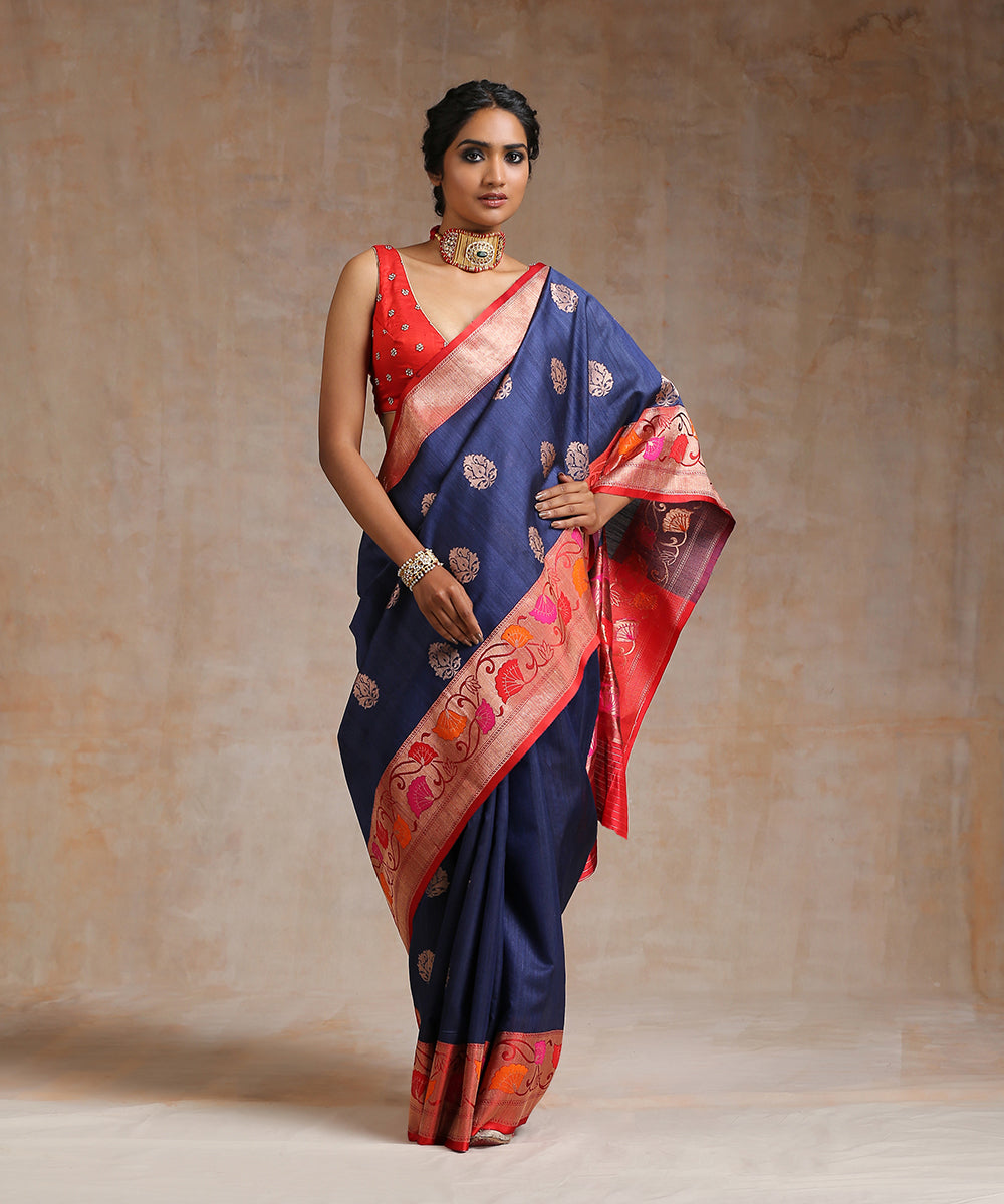 Handloom_Navy_Blue_Tussar_Silk_Banarasi_Saree_With_Red_Border_WeaverStory_02