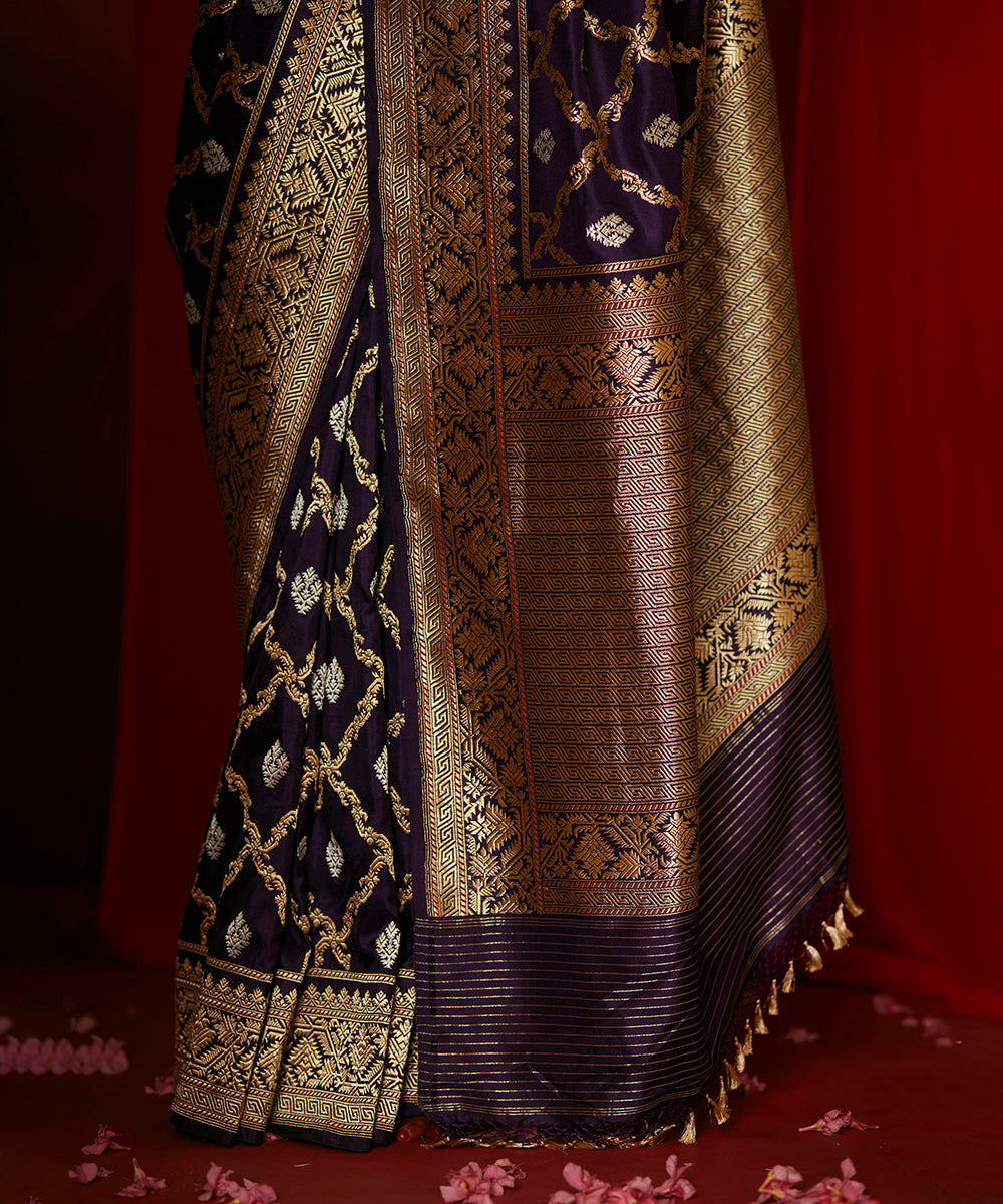 Purple_Handloom_Pure_Katan_Silk_Banarasi_Saree_With_Red_Meenakari_Border_WeaverStory_04