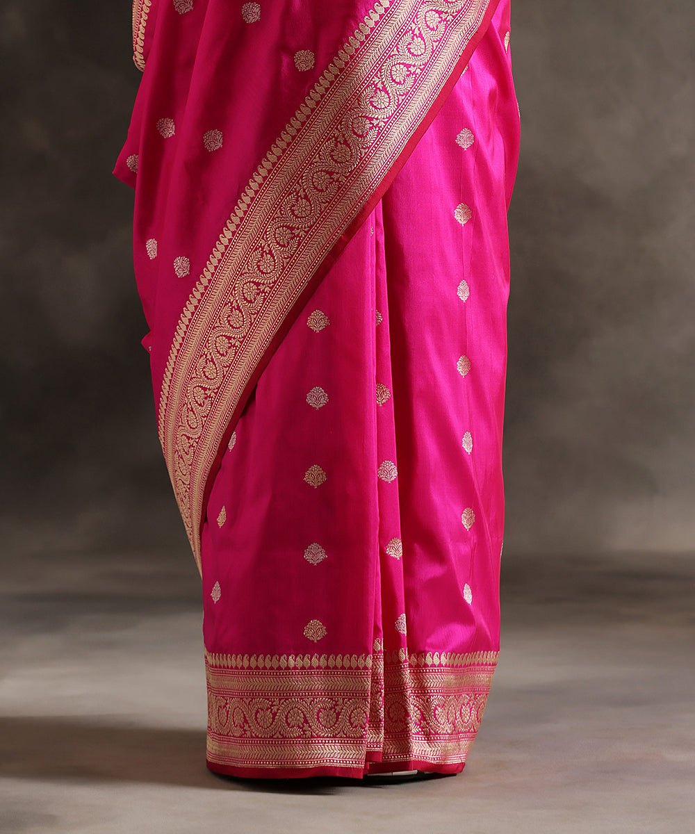 Handloom_Hot_Pink_Pure_Katan_Silk_Banarasi_Saree_With_Kadhwa_Booti_WeaverStory_04
