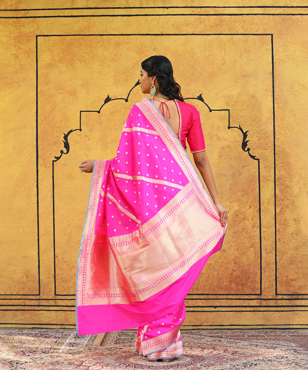 Hot_Pink_Handloom_Pure_Katan_Silk_Banarasi_Saree_With_Booti_With_Meena_Cutwork_Border_WeaverStory_03