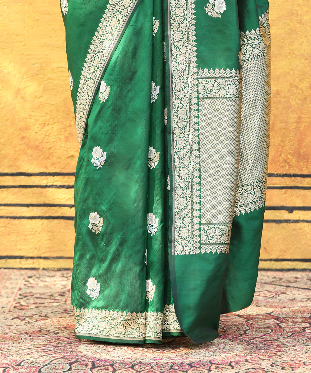 Handloom_Dark_Green_Pure_Katan_Silk_Banarasi_Saree_With_Booti_Work_WeaverStory_04