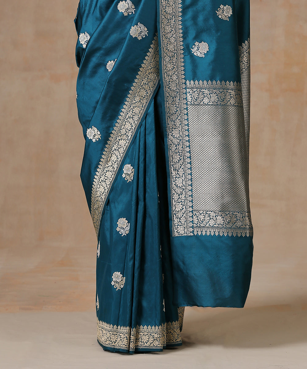 Handloom_Blue_And_Green_Double_Shade_Pure_Katan_Silk_Banarasi_Saree_WeaverStory_04