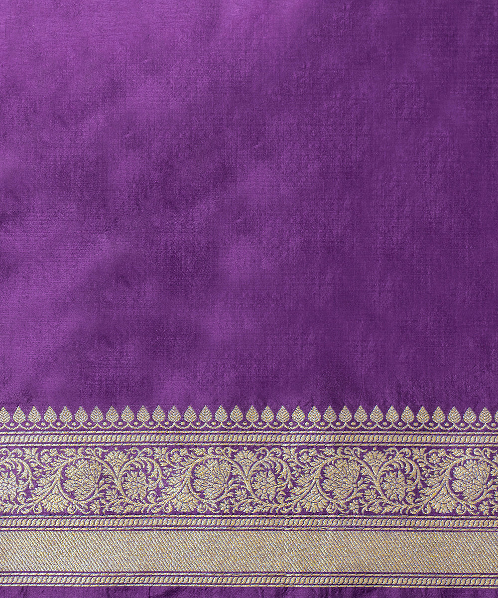 Handloom_Dark_Purple_Pure_Katan_Silk_Banarasi_Saree_With_Cutwork_Booti_WeaverStory_05