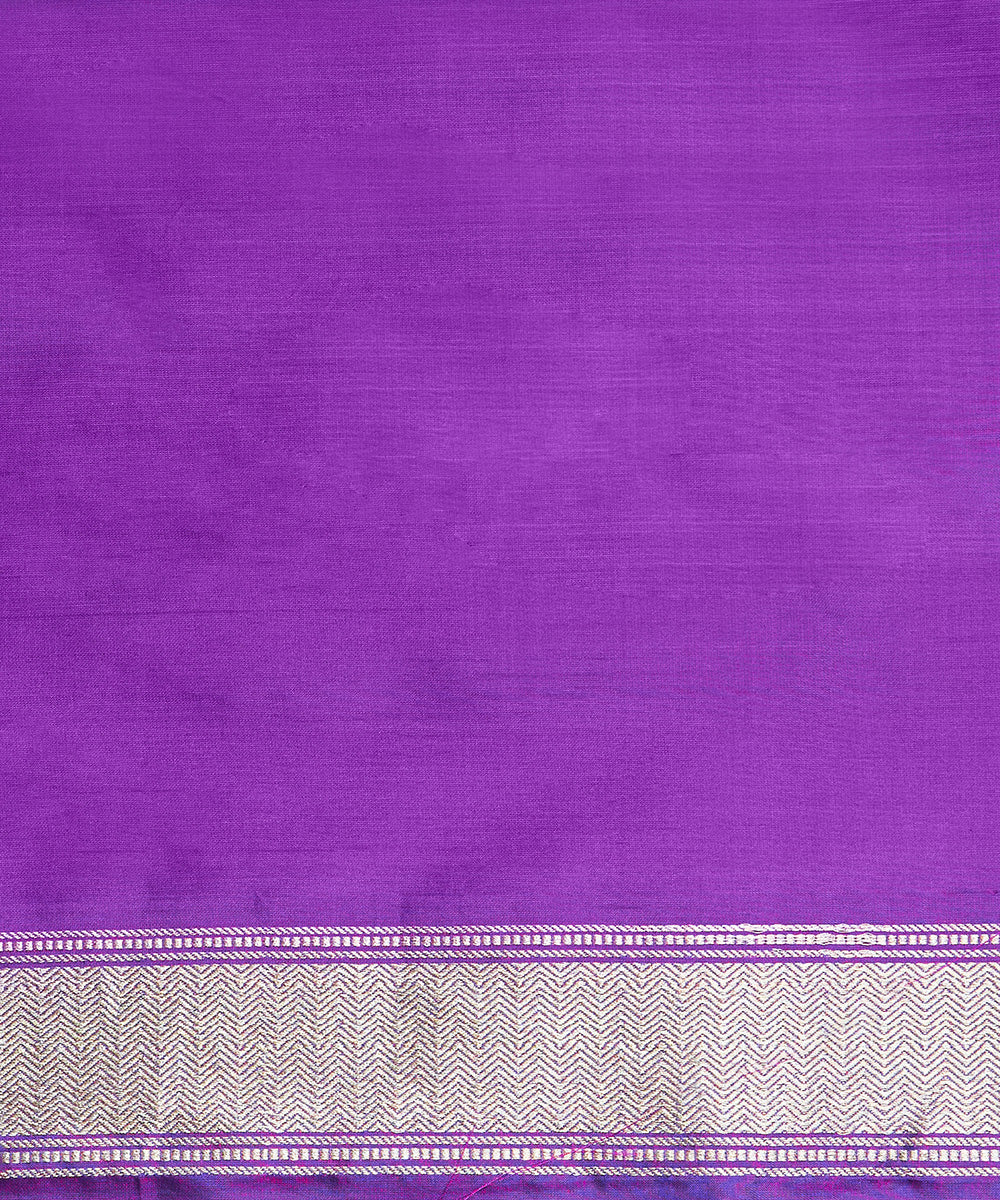 Sage_Green_Handloom_Pure_Chanderi_Silk_Saree_With_Nakshi_Border_And_Anardana_Booti_WeaverStory_05