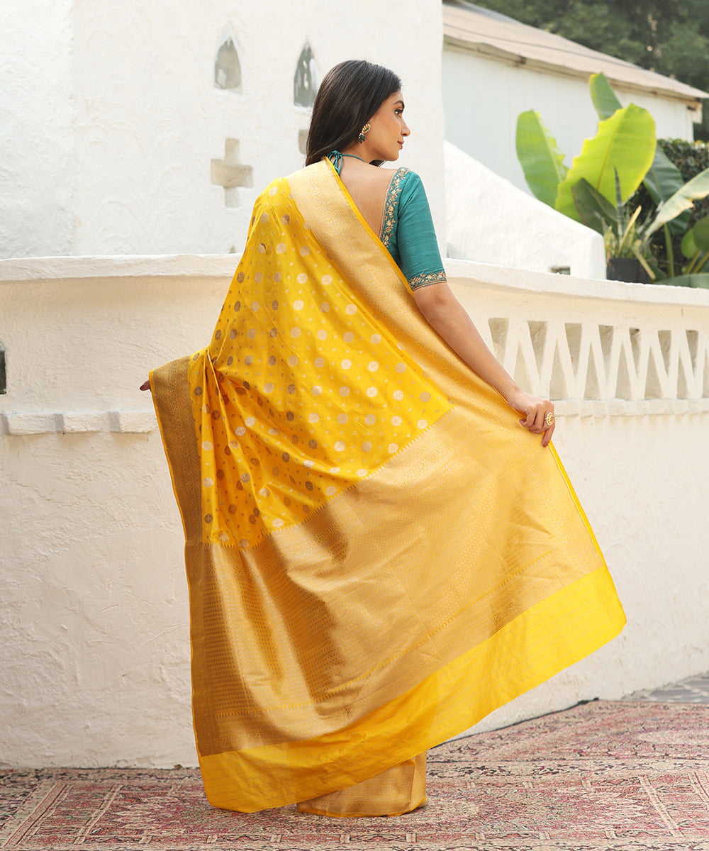 Yellow_Handloom_Pure_Katan_Silk_Banarasi_Saree_With_Single_Zari_Work_WeaverStory_03