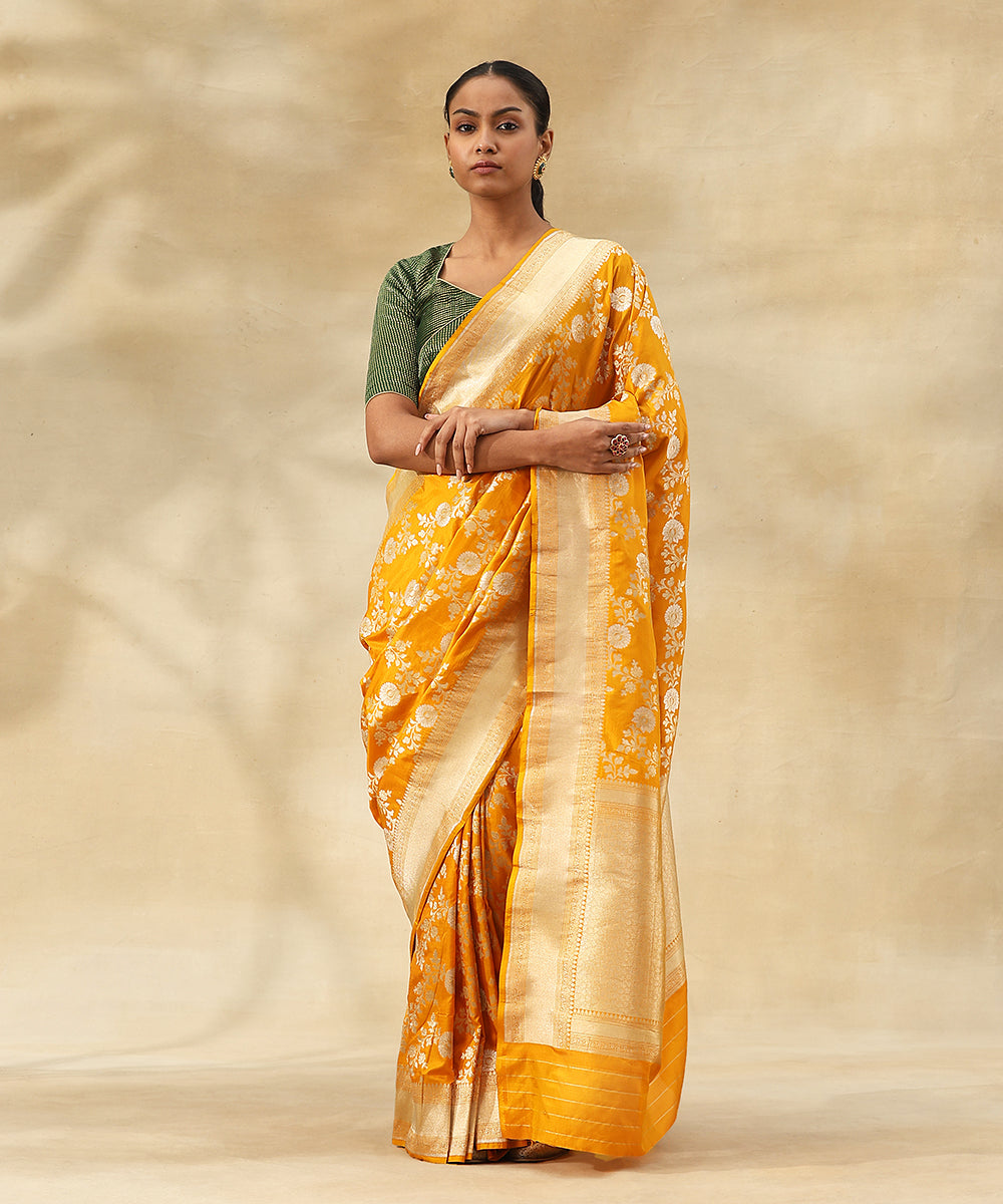 Handloom_Mustard_Pure_Katan_Silk_Banarasi_Saree_With_Sona_Rupa_Jaal_WeaverStory_02
