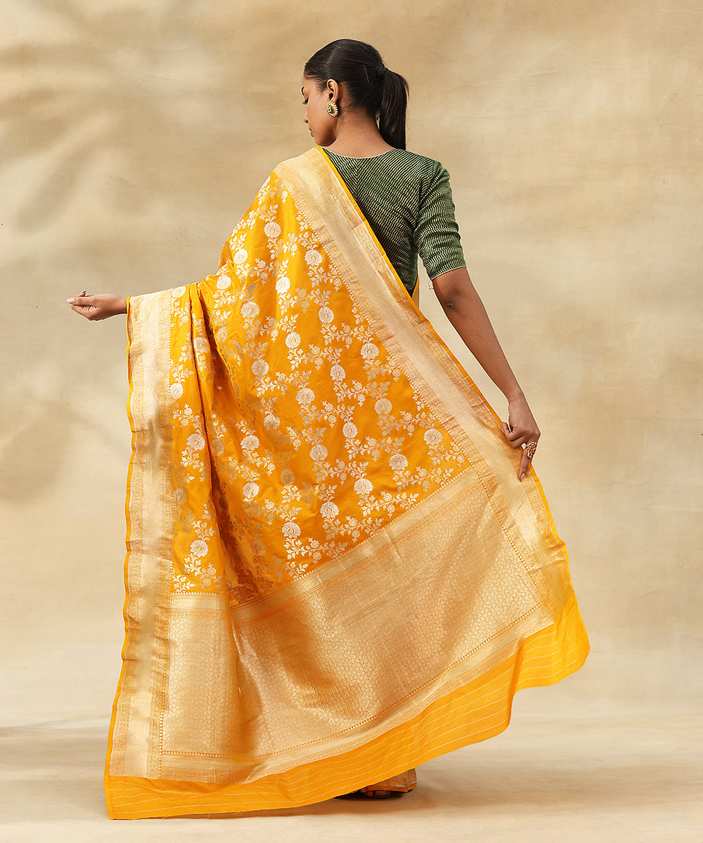 Handloom_Mustard_Pure_Katan_Silk_Banarasi_Saree_With_Sona_Rupa_Jaal_WeaverStory_03