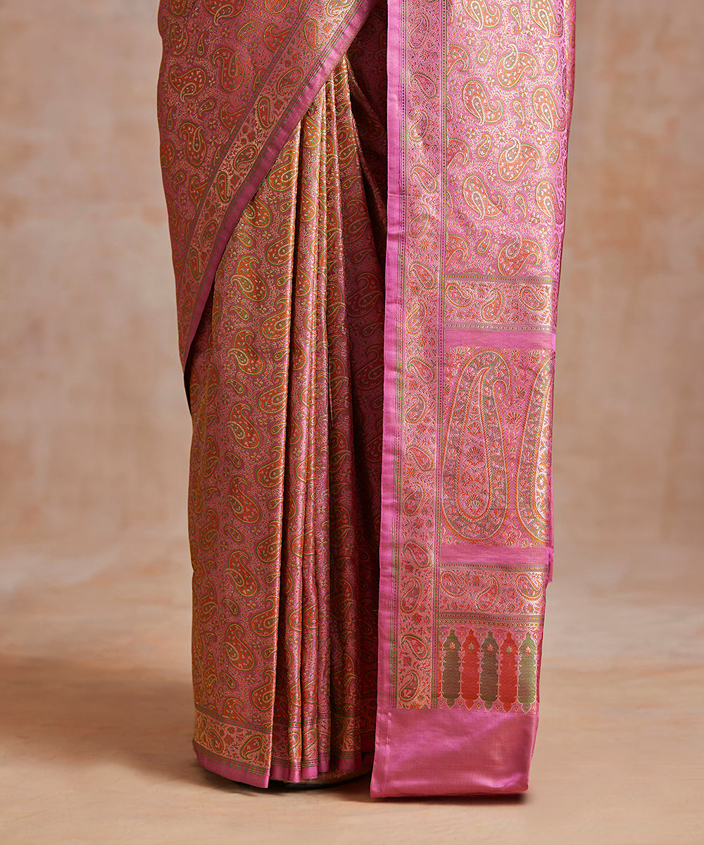 Dust_Pink_Handloom_Pure_Katan_Silk_Brocade_Banarasi_Saree_With_Paisley_Motifs_WeaverStory_04