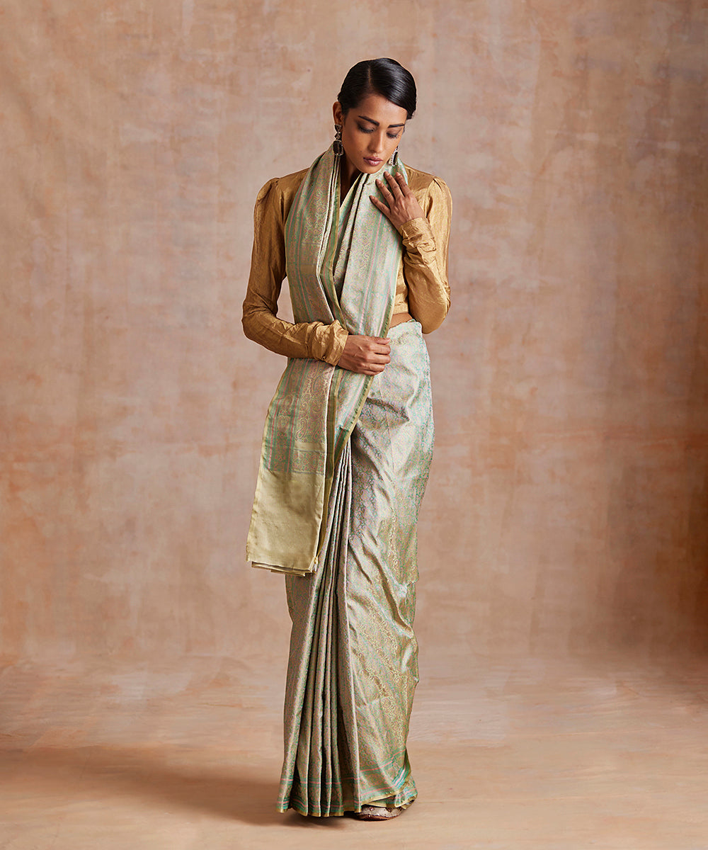 Handloom_Sage_Green_Pure_Katan_Silk_Reshmi_Tanchoi_Banarasi_Saree_WeaverStory_02