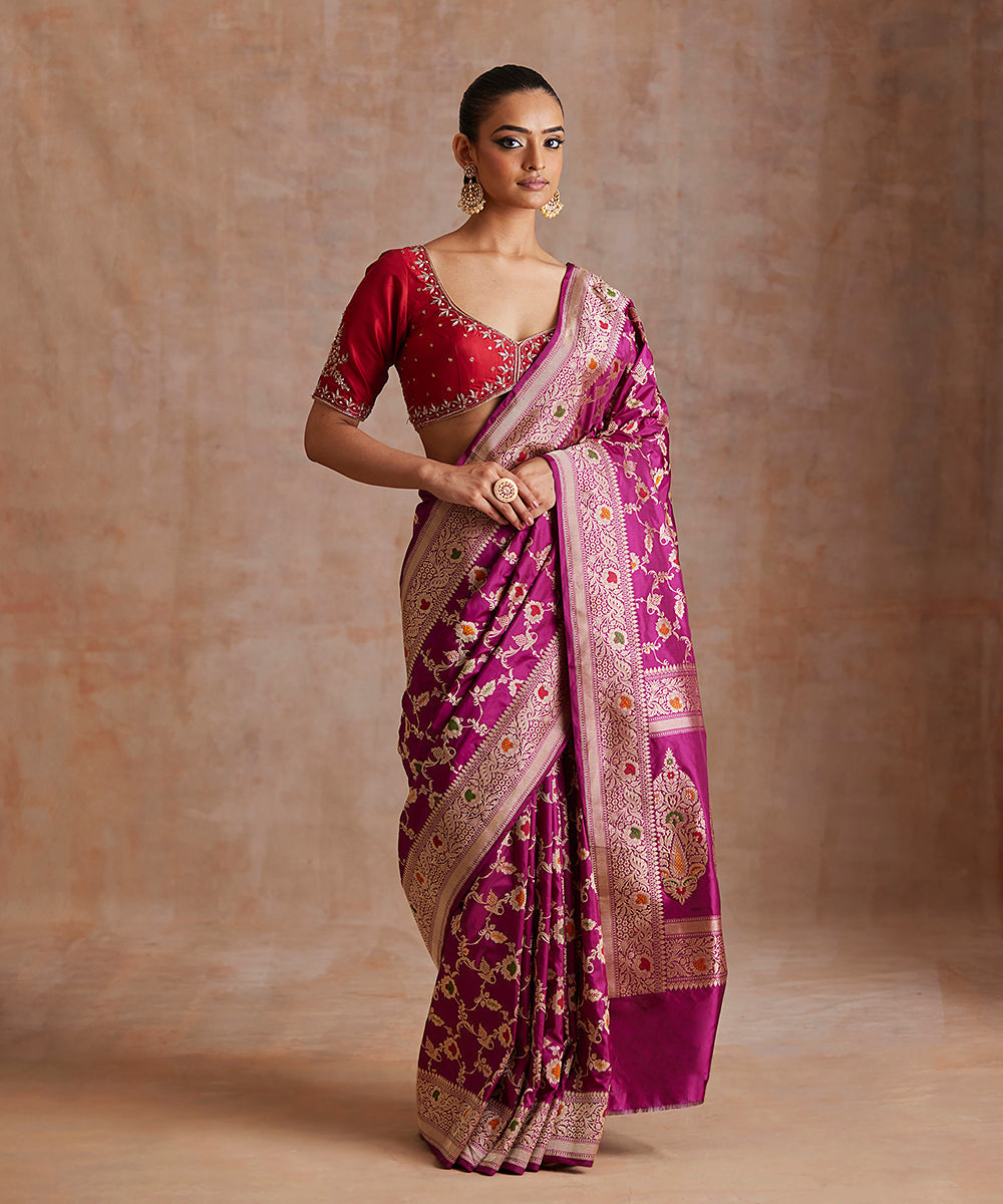 Dark_Purple_Handloom_Pure_Katan_Silk_Banarasi_Saree_With_Gold_And_Silver_Border_WeaverStory_02
