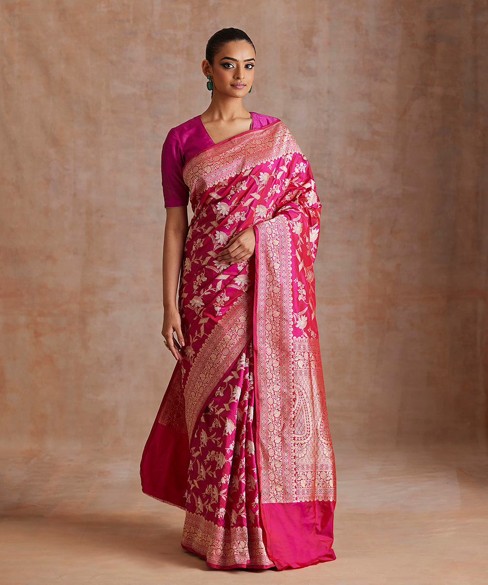Handloom_Hot_Pink_Pure_Katan_Silk_Banarasi_Saree_With_Gold_And_Silver_Jaal_WeaverStory_02