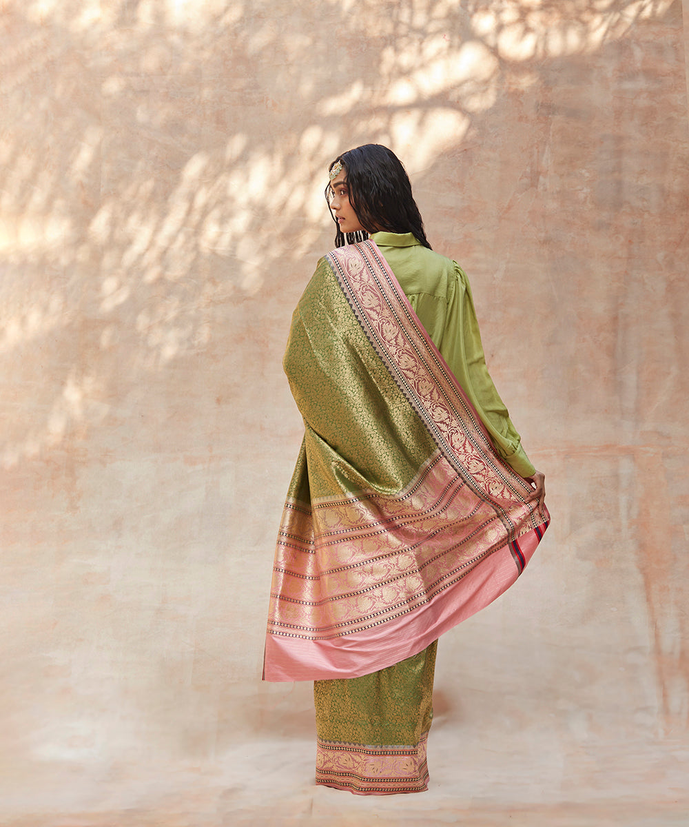 Handloom_Heena_Green_Pure_Katan_Silk_Kimkhab_Banarasi_Saree_With_Meenakari_WeaverStory_03