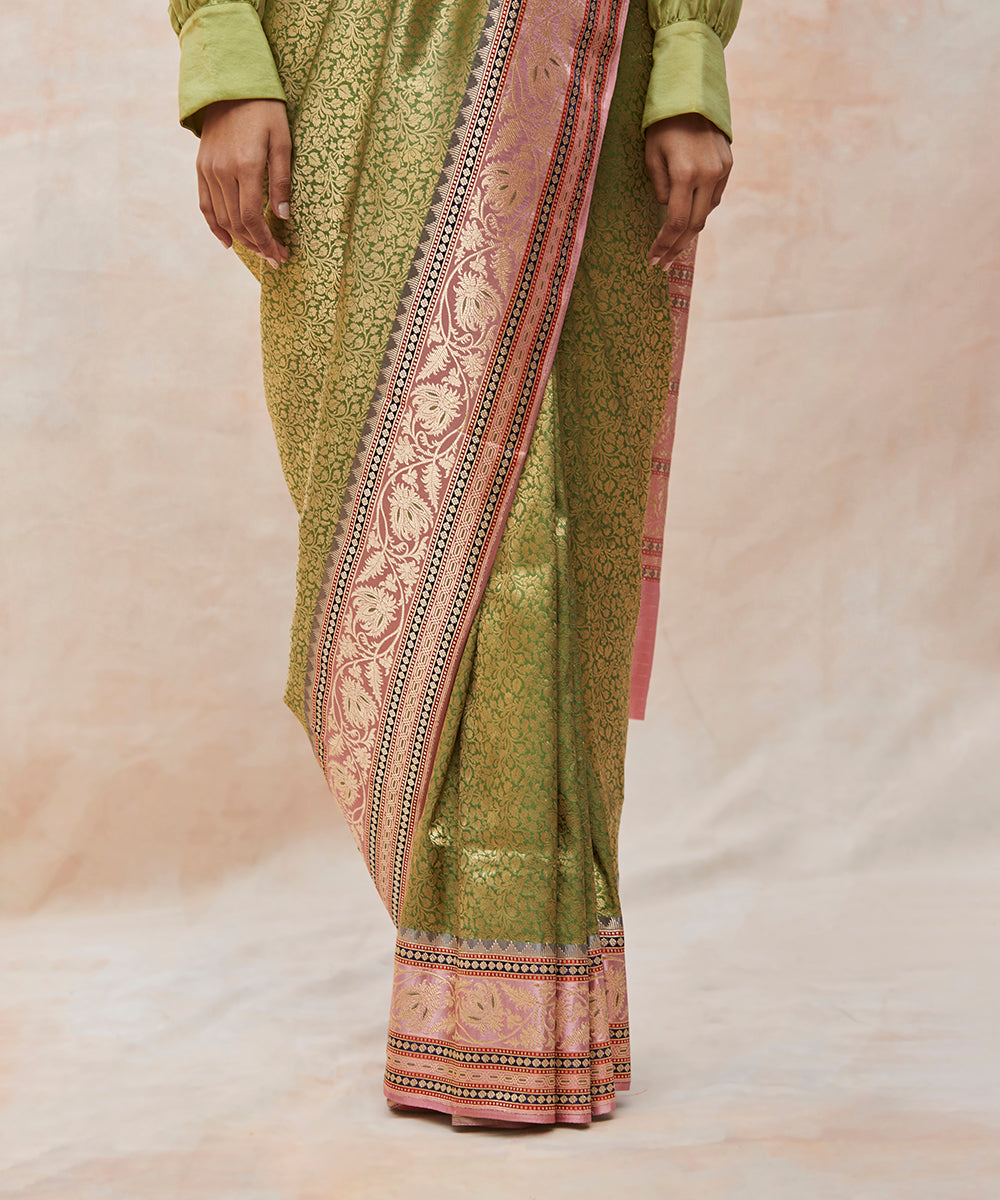 Handloom_Heena_Green_Pure_Katan_Silk_Kimkhab_Banarasi_Saree_With_Meenakari_WeaverStory_04