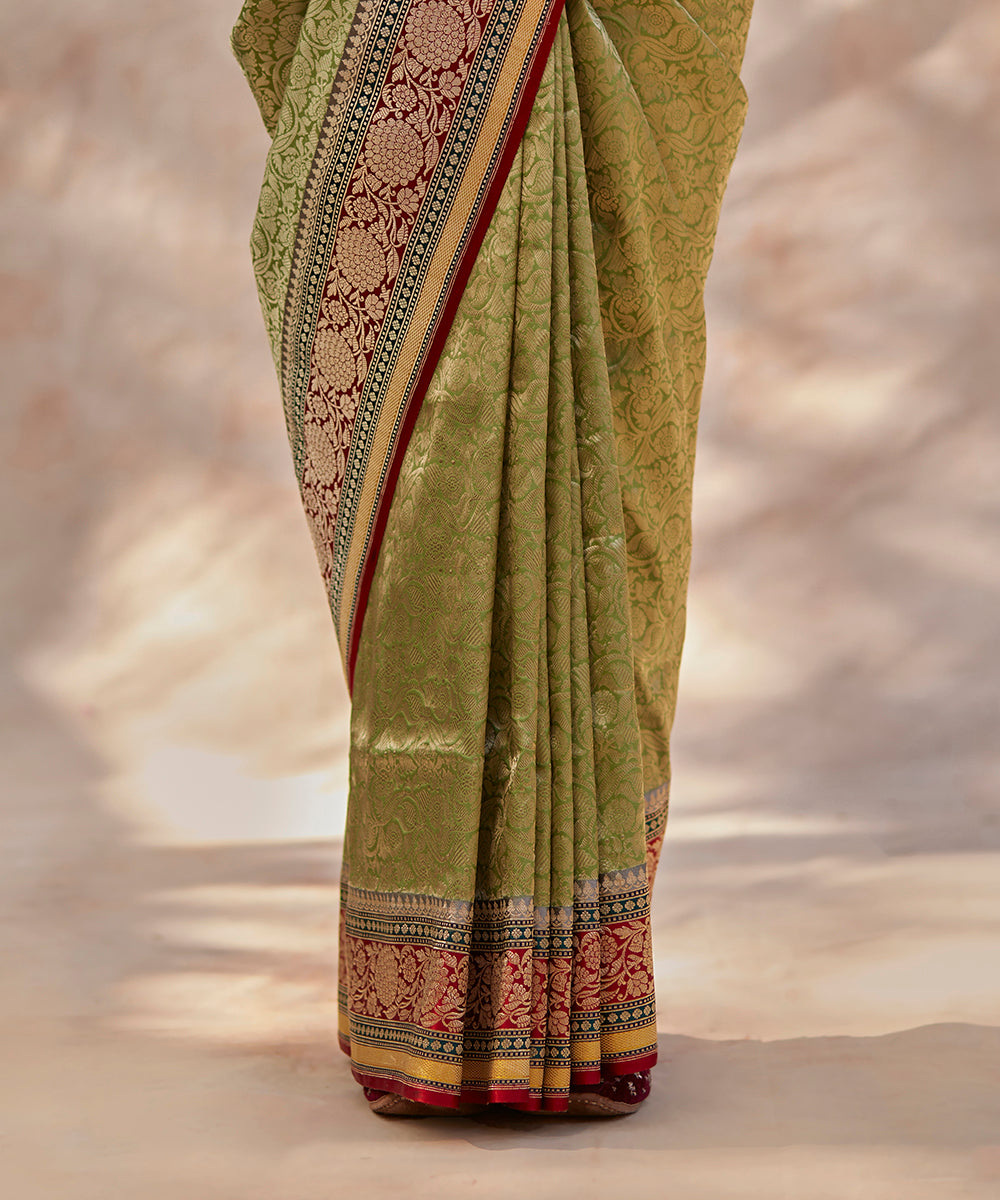 Pastel_Green_Handloom_Pure_Katan_Silk_Kimkhab_Banarasi_Saree_With_Meenakari_WeaverStory_04