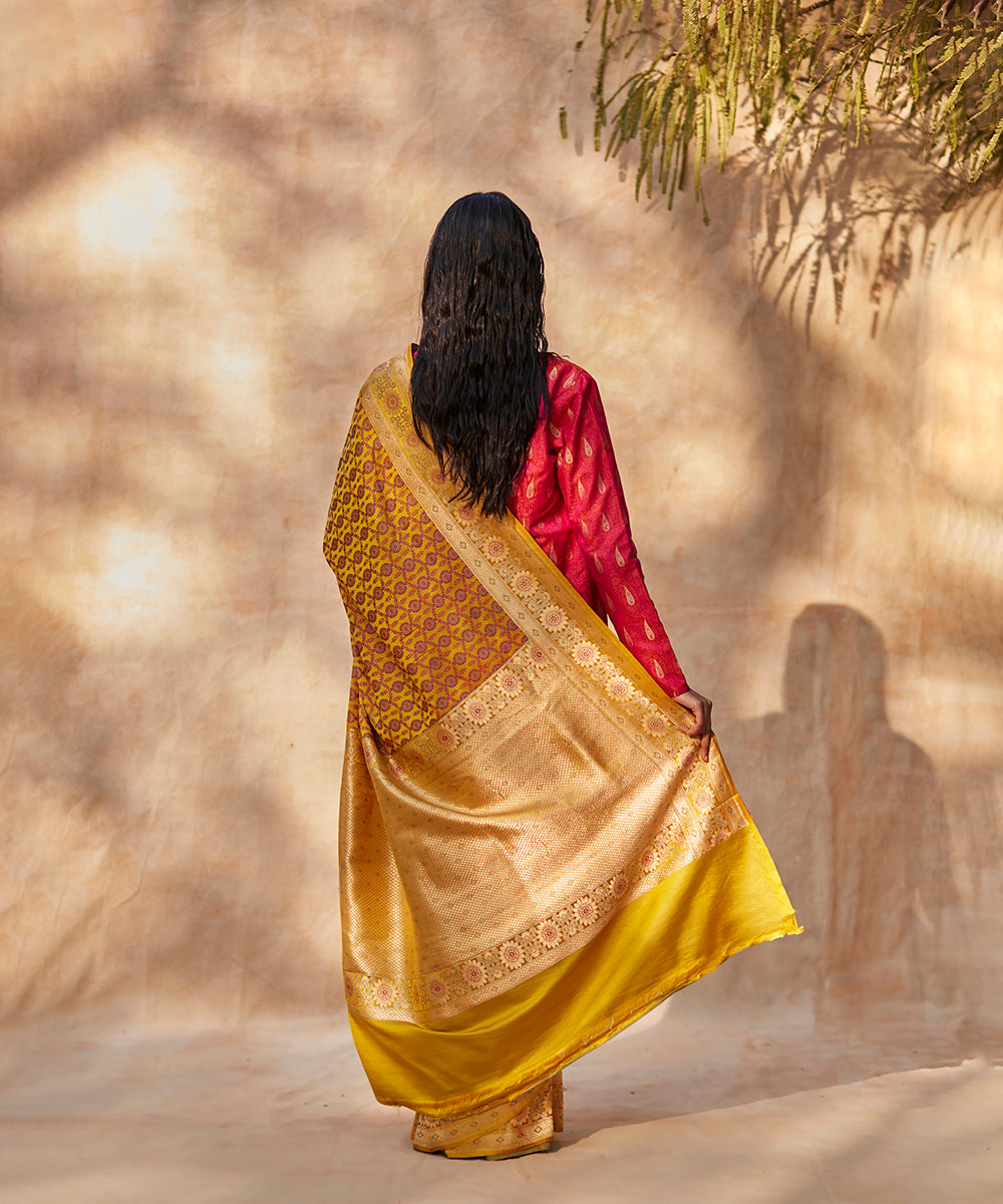 Handloom_Mustard_Satin_Silk_Tanchoi_Banarasi_Saree_With_Meenakari_WeaverStory_03