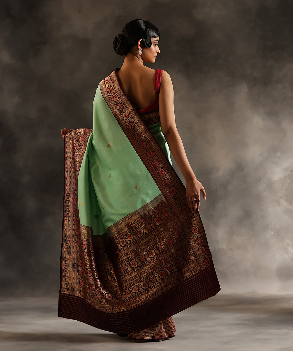 Handloom_Mint_Green_Pure_Katan_Silk_Banarasi_Saree_With_Purple_Meenakari_Border_WeaverStory_03