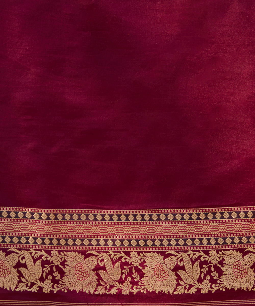 Handloom_Grey_Pure_Katan_Silk_Banarasi_Saree_With_Purple_Meenakari_Border_And_Kadhwa_Booti_WeaverStory_05