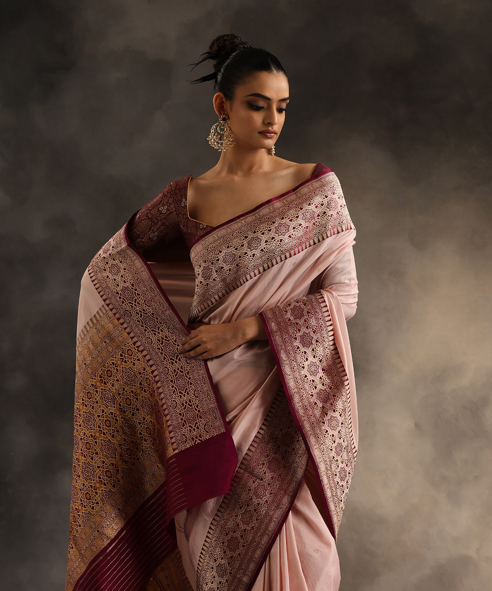 Handloom_Pastel_Pink_Pure_Katan_Silk_Banarasi_Saree_With_Kadhwa_Booti_WeaverStory_01