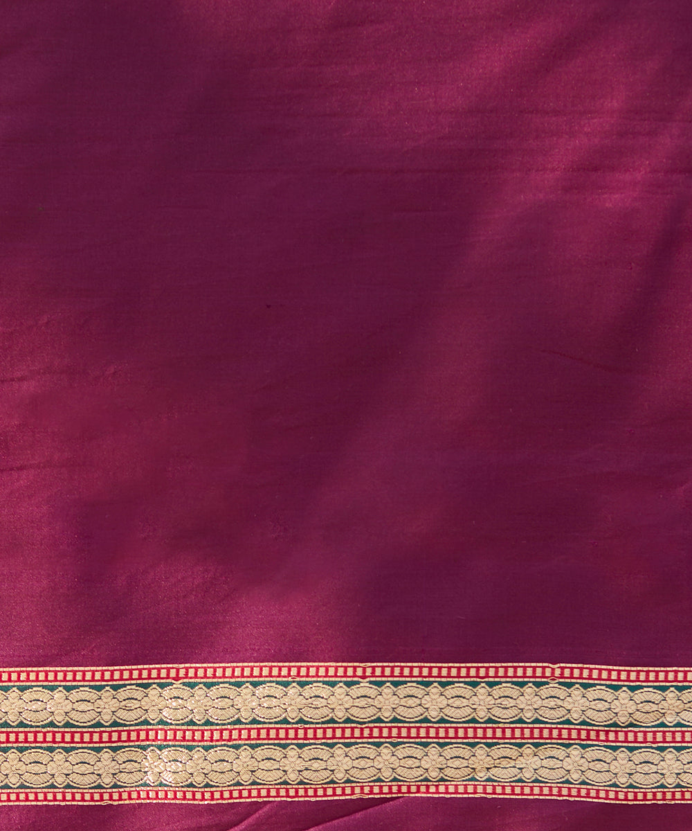 Handloom_Sage_Green_Kora_Silk_Banarasi_Saree_With_Meenakari_Border_And_Kadhwa_Booti_WeaverStory_05