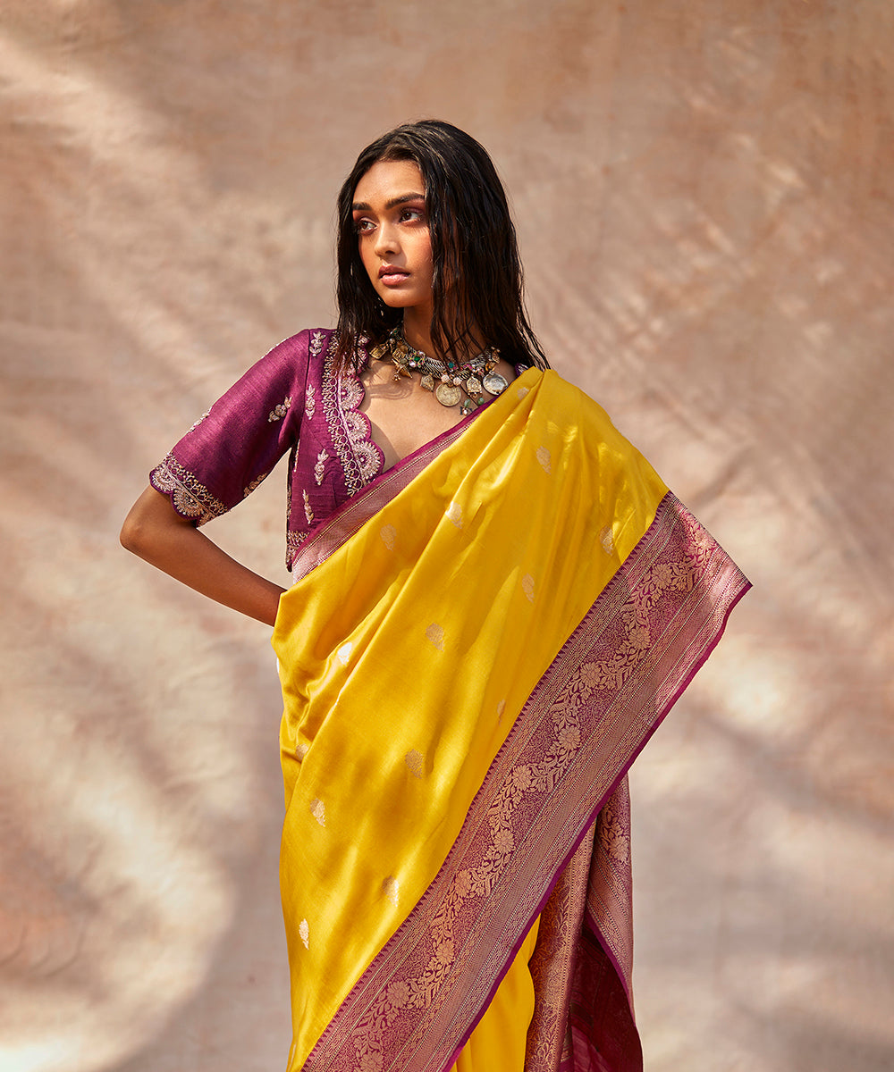 Yellow_Handloom_Pure_Katan_Silk_Banarasi_Saree_With_Kadhwa_Booti_And_Meenakari_Border_WeaverStory_01