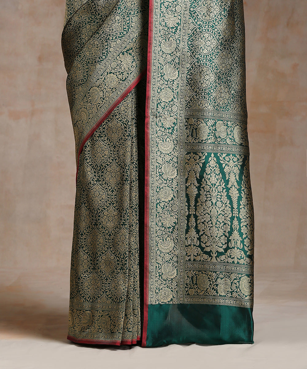 Handloom_Green_Pure_Katan_Silk_Kimkhab_Banarasi_Saree_With_Red_Selvedge_WeaverStory_04