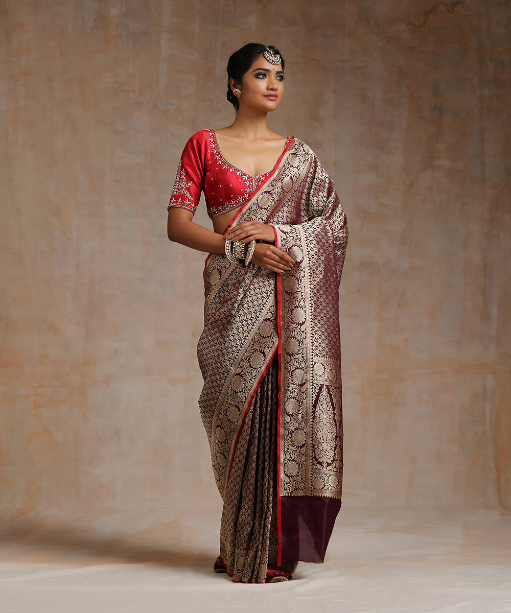 Violet_Handloom_Pure_Katan_Silk_Kimkhab_Banarasi_Saree_With_Red_Selvedge_WeaverStory_02