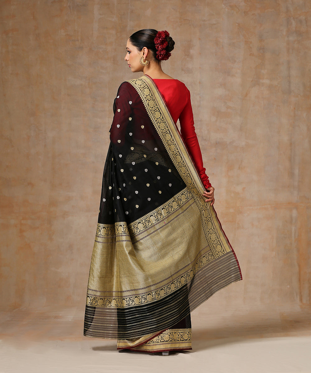 Handloom_Sky_Blue_Pure_Katan_Silk_Banarasi_Saree_With_Cutwork_Booti_WeaverStory_03