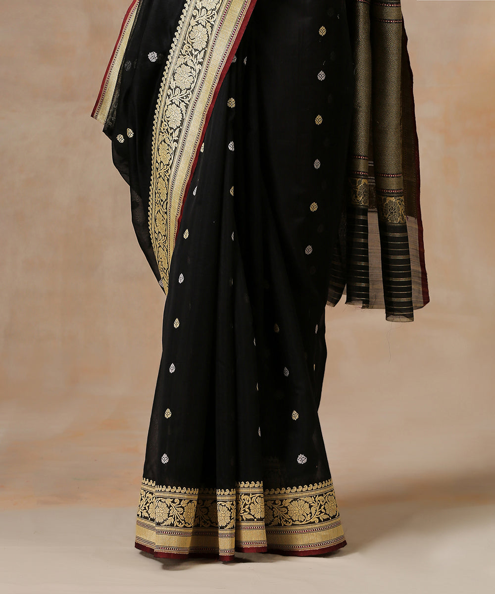 Handloom_Sky_Blue_Pure_Katan_Silk_Banarasi_Saree_With_Cutwork_Booti_WeaverStory_04