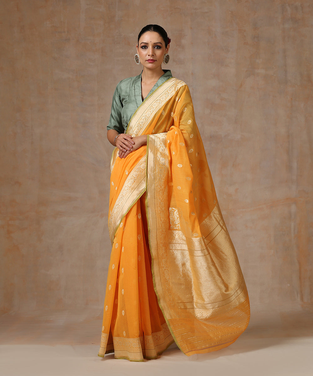 Handloom_Golden_And_Blue_Double_Shade_Pure_Katan_Silk_Banarasi_Saree_WeaverStory_02