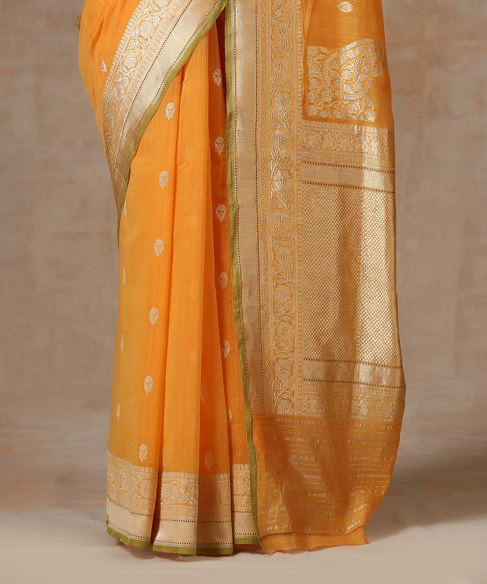 Handloom_Golden_And_Blue_Double_Shade_Pure_Katan_Silk_Banarasi_Saree_WeaverStory_04