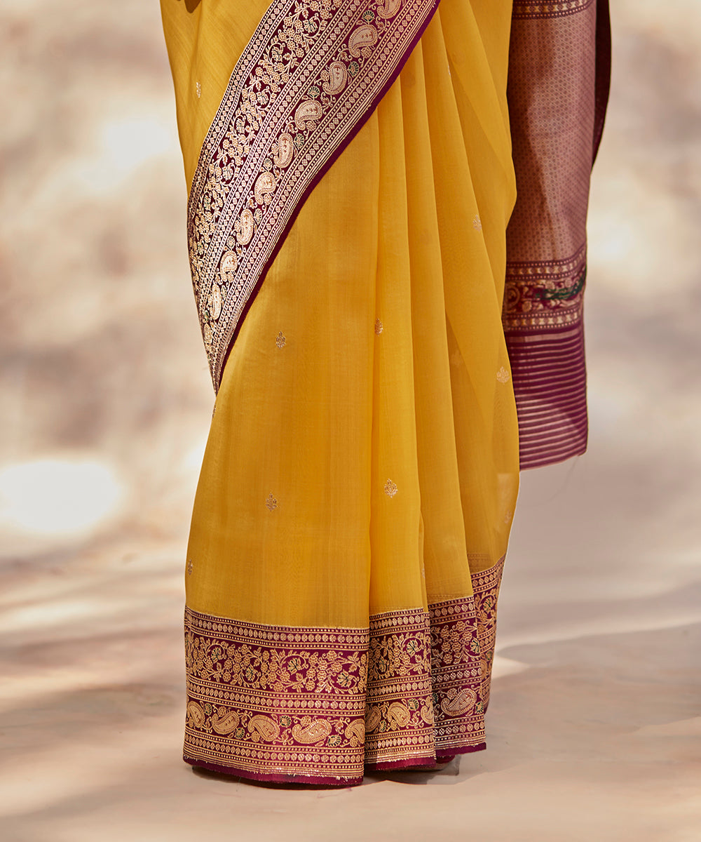 Handloom_Yellow_Pure_Kora_Silk_Banarasi_Silk_Saree_With_Golden_Booti_WeaverStory_04