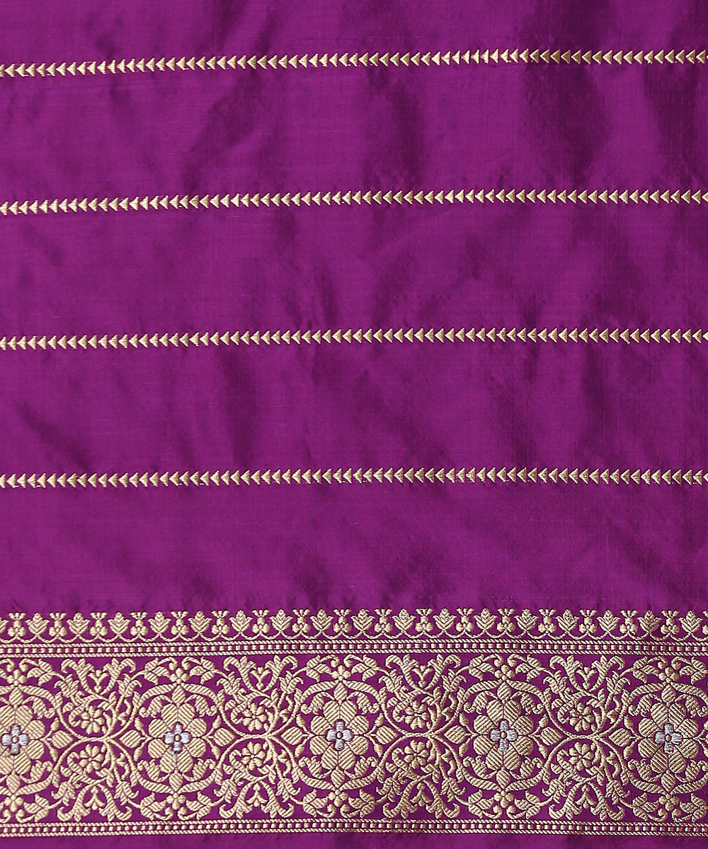 Handloom_Red_Pure_Katan_Silk_Banarasi_Saree_With_Chaand_Boota_WeaverStory_05