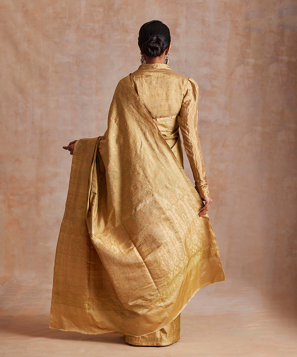 Handloom_Beige_Pure_Katan_Silk_Resham_Tanchoi_Banarasi_Zari_Booti_Saree_WeaverStory_03