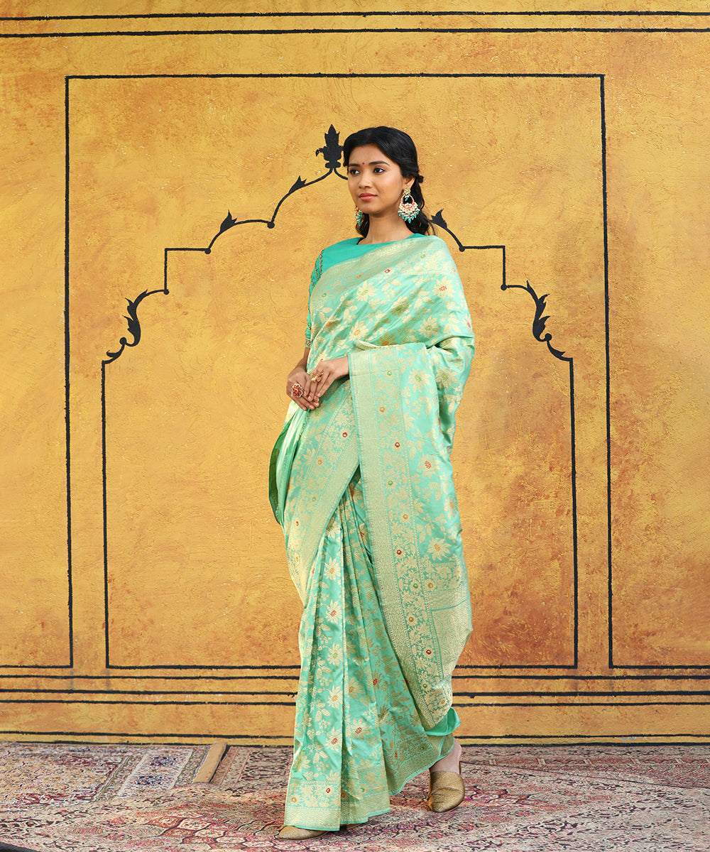 Mint_Green_Handloom_Pure_Katan_Silk_Banarasi_Saree_With_Meenakari_Booti_WeaverStory_02