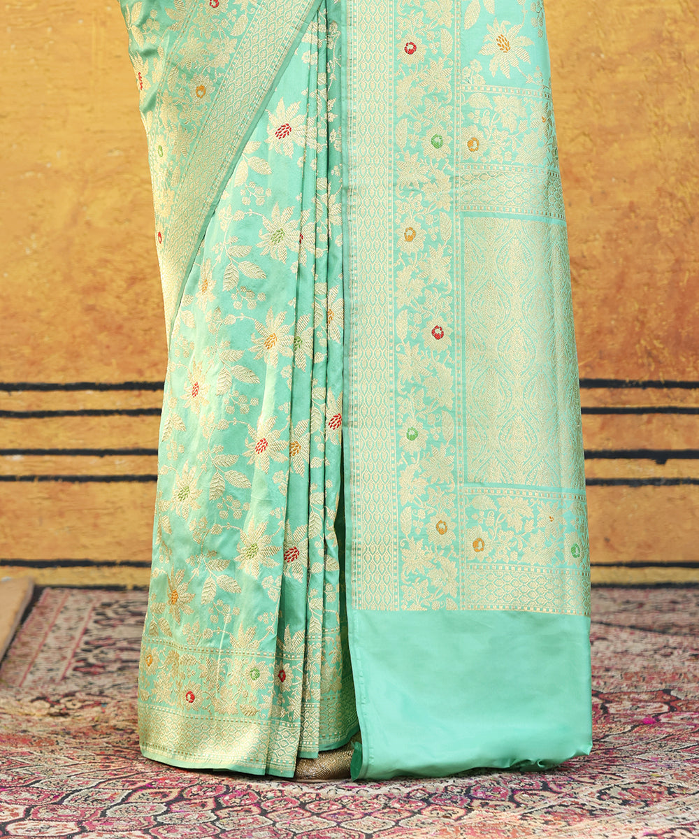 Mint_Green_Handloom_Pure_Katan_Silk_Banarasi_Saree_With_Meenakari_Booti_WeaverStory_04