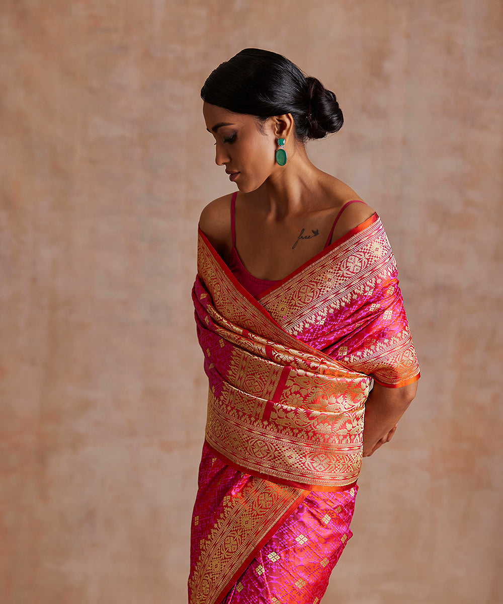 Handloom_Hot_Pink_Double_Shade_Pure_Katan_Silk_Tanchoi_Banarasi_Saree_With_Resham_Zari_WeaverStory_01