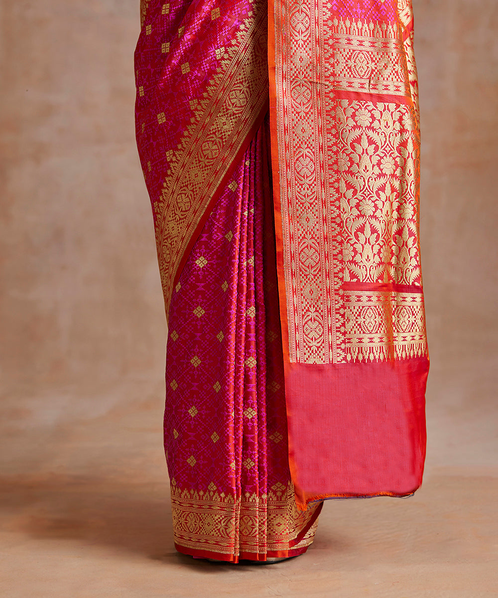 Handloom_Hot_Pink_Double_Shade_Pure_Katan_Silk_Tanchoi_Banarasi_Saree_With_Resham_Zari_WeaverStory_04