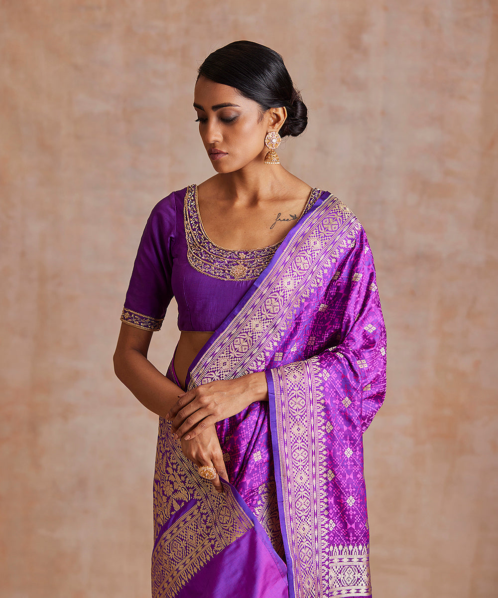 Handloom_Purple_Double_Shade_Pure_Katan_Silk_Tanchoi_Banarasi_Saree_With_Resham_Zari_WeaverStory_01