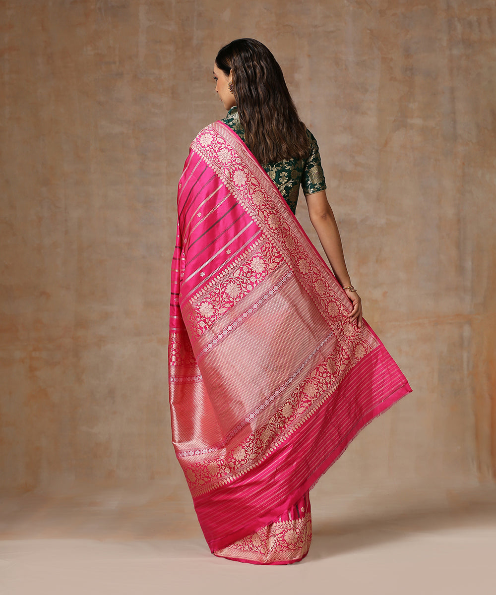 Handloom_Rani_Pure_Katan_Silk_Banarasi_Saree_With_Kadhwa_Booti_WeaverStory_03