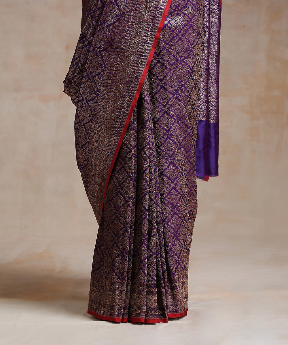 Purple_Handloom_Pure_Katan_Silk_Banarasi_Saree_With_Antique_Zari_And_Red_Selvedge_WeaverStory_04