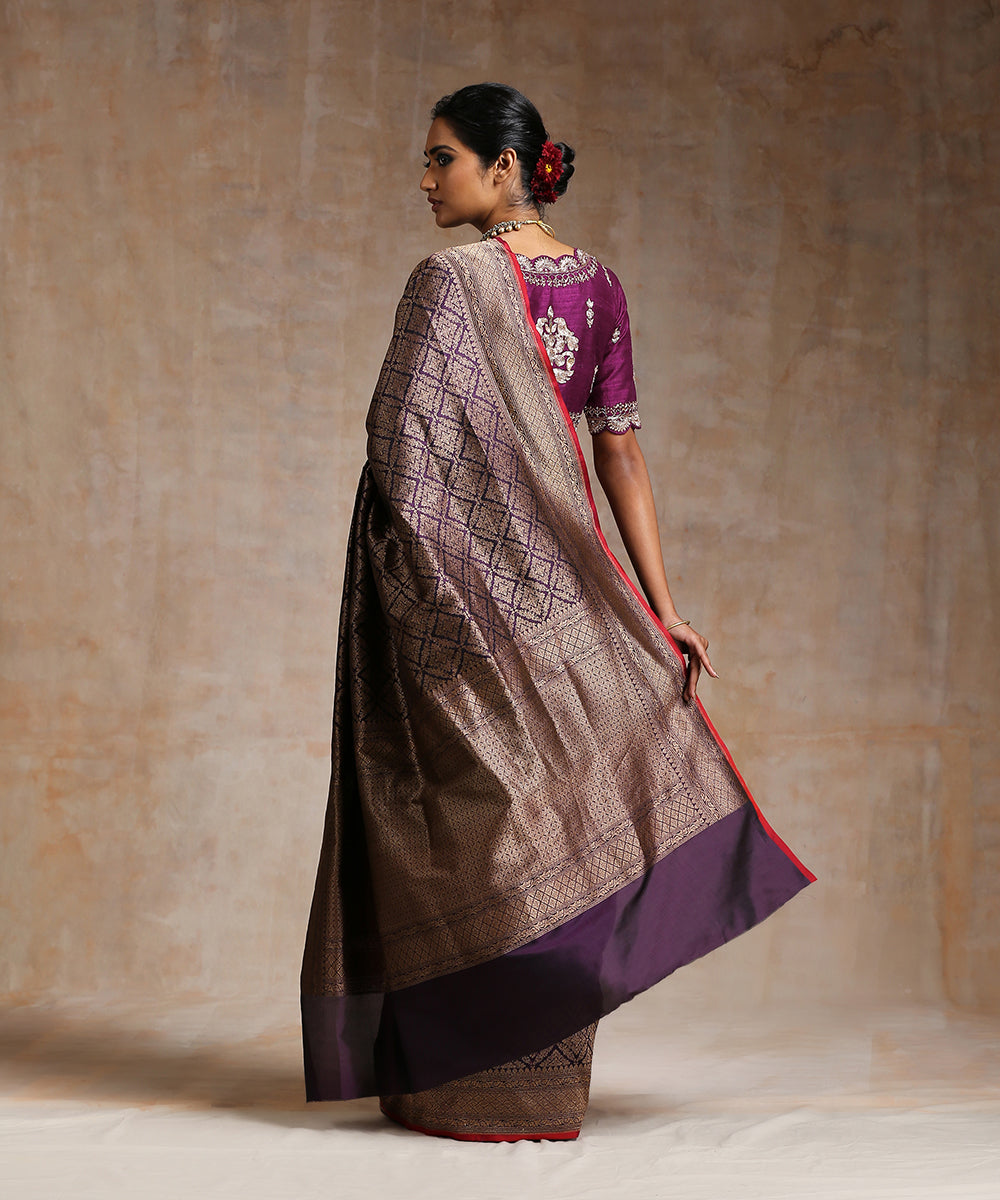 Dark_Purple_Handloom_Pure_Katan_Silk_Banarasi_Saree_With_Antique_Zari_WeaverStory_03