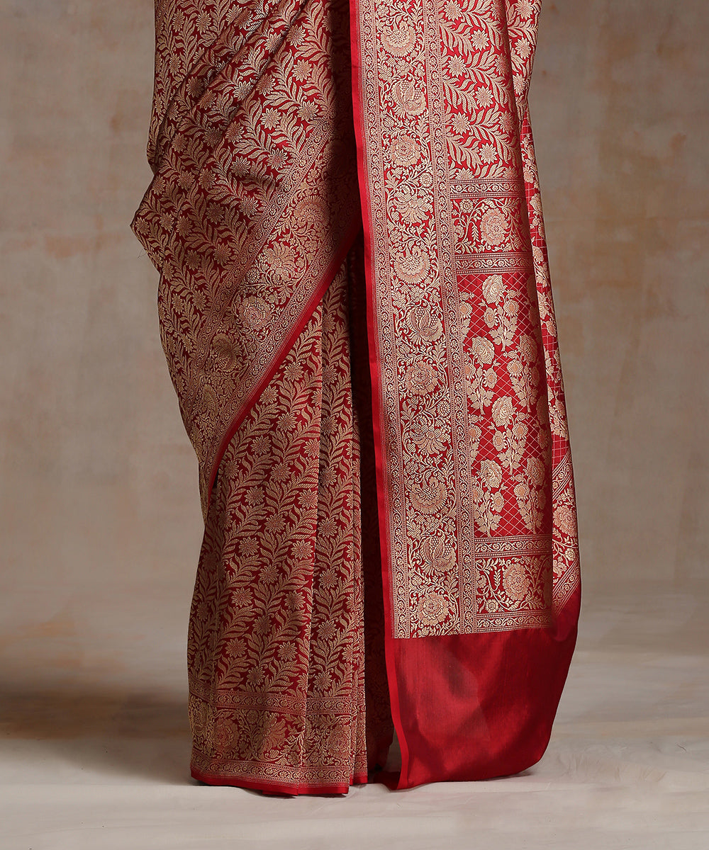 Maroon_Handloom_Pure_Katan_Silk_Banarasi_Saree_With_Antique_Zari_WeaverStory_04