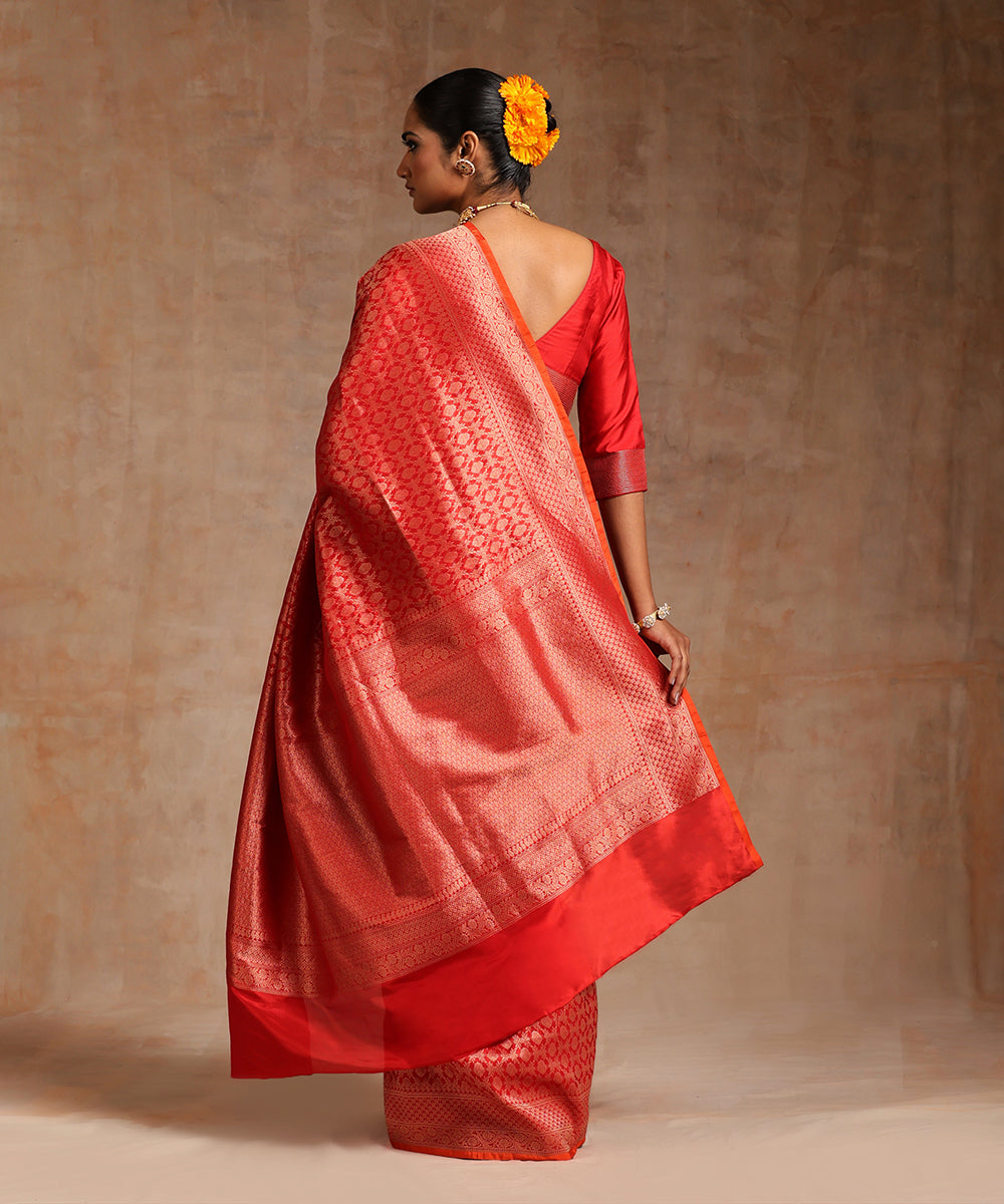 Handloom_Red_Pure_Katan_Silk_Kimkhab_Banarasi_Saree_With_Antique_Zari_WeaverStory_03