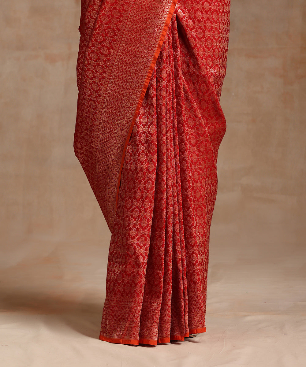Handloom_Red_Pure_Katan_Silk_Kimkhab_Banarasi_Saree_With_Antique_Zari_WeaverStory_04