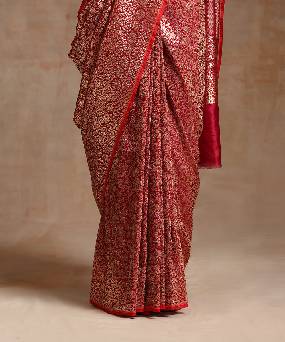 Magenta_Handloom_Pure_Katan_Silk_Kimkhab_Banarasi_Saree_With_Antique_Zari_WeaverStory_04