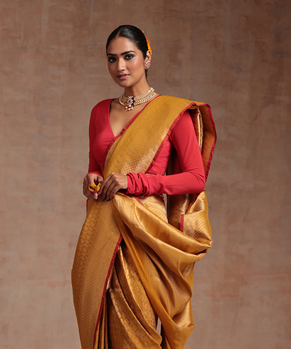 Handloom_Mustard_Pure_Katan_Silk_Kimkhab_Banarasi_Saree_With_Antique_Zari_WeaverStory_01